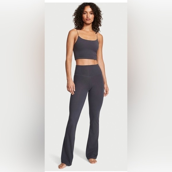 Victoria’s Secret gray flare yoga pants, size S - Picture 1 of 6